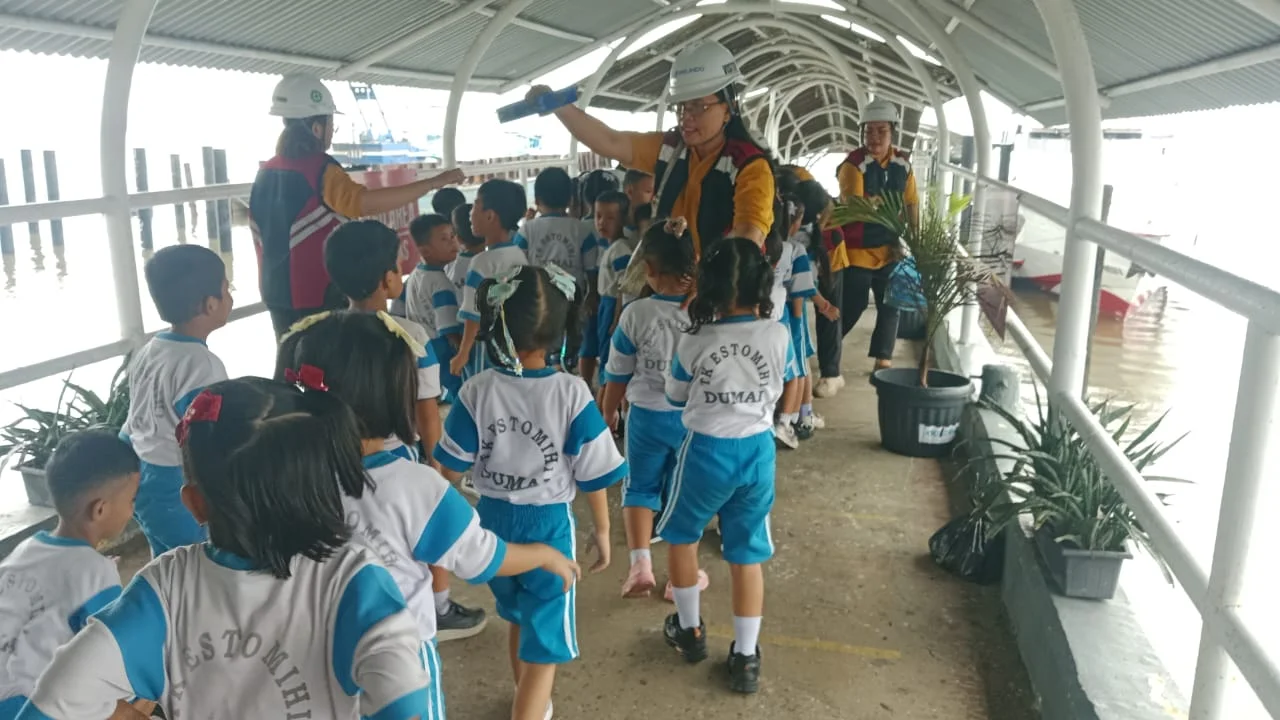 Belajar Sambil Bermain, Anak TK Estomihi Kunjungi Pelabuhan Pelindo Dumai